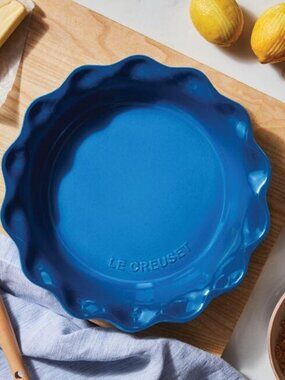 Le Creuset Heritage Fluted Pie Dish 23cm 9in - Marseille Blue NWT